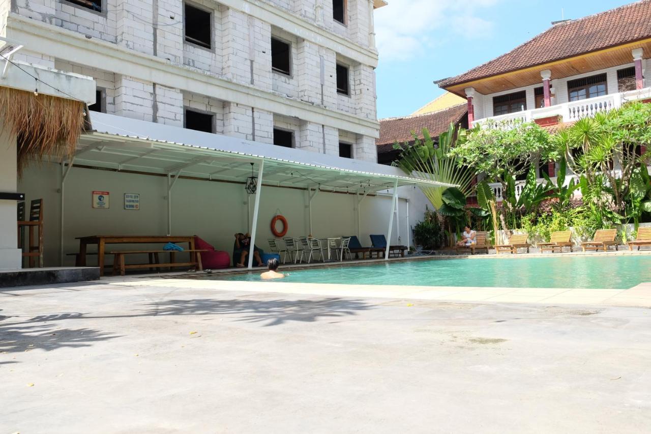 Palm Garden Kuta Hotel Kuta  Exterior photo