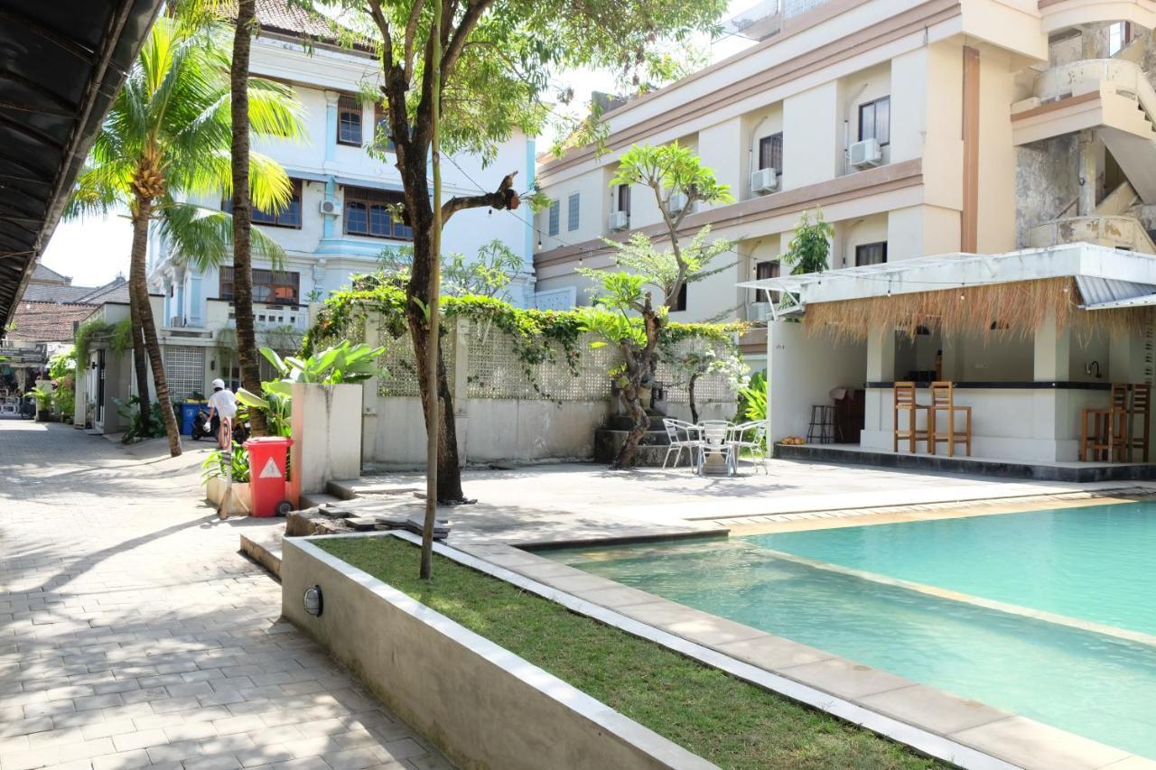 Palm Garden Kuta Hotel Kuta  Exterior photo
