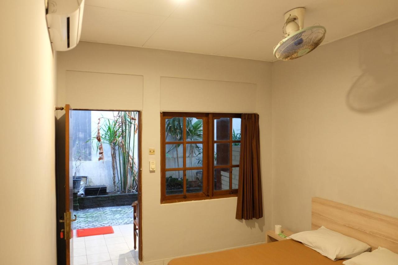 Palm Garden Kuta Hotel Kuta  Exterior photo
