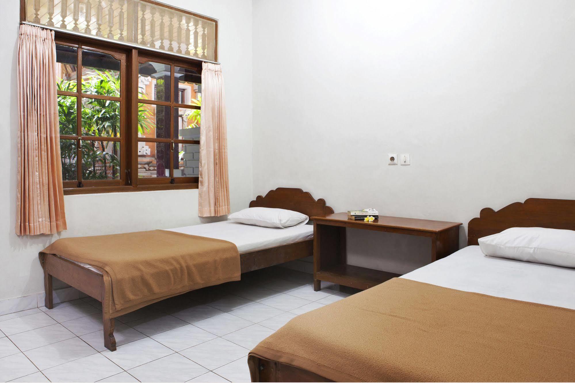 Palm Garden Kuta Hotel Kuta  Exterior photo