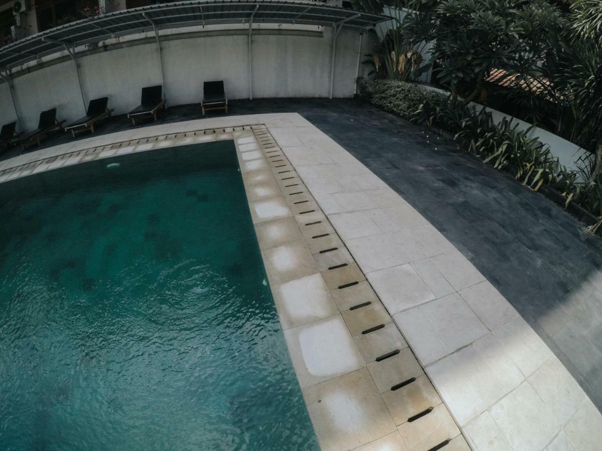 Palm Garden Kuta Hotel Kuta  Exterior photo